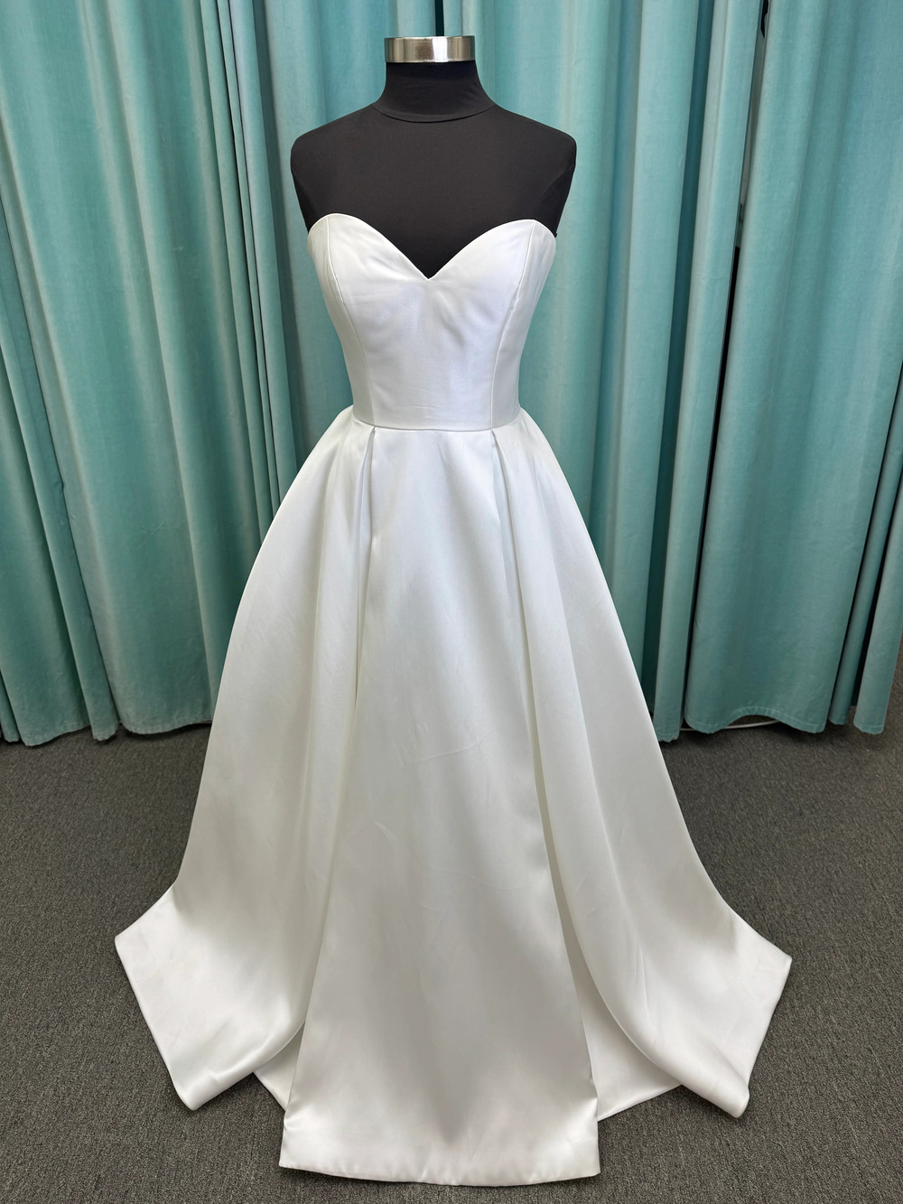 Achelios Strapless Sweetheart Satin Ballgown Wedding Dress with Pockets Sz 12